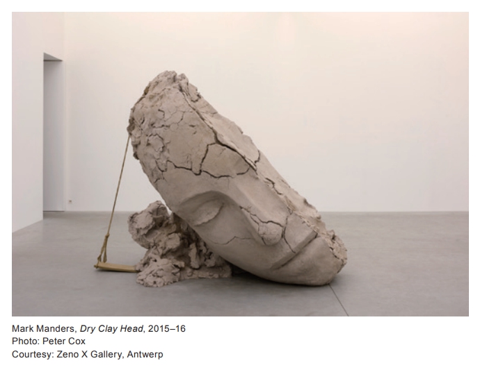 Mark Manders - Dry clay head - 2015-16 - photo Peter Cox - Courtesy Zeno X Gallery Antwerp