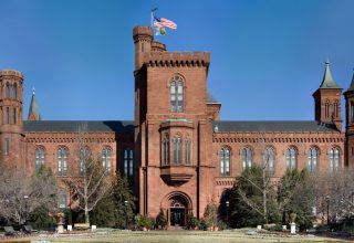 Smithsonian_Building